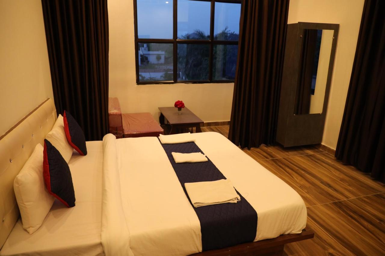 Winter Mountain Resort Pushkar Zewnętrze zdjęcie